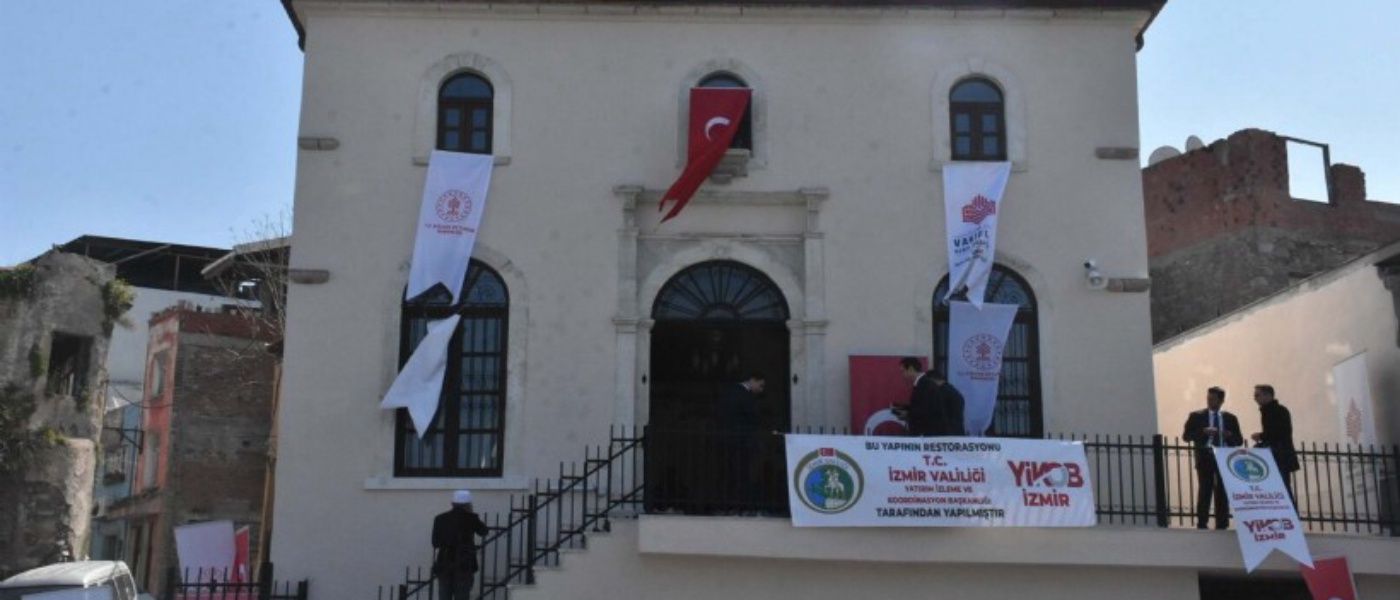 İzmir Tarihi Asmalı Mescit restore edildi 

