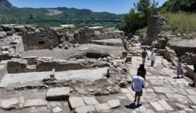 Street unearthed in Aspendos

