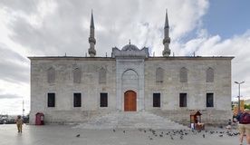 YENİ CAMİ 